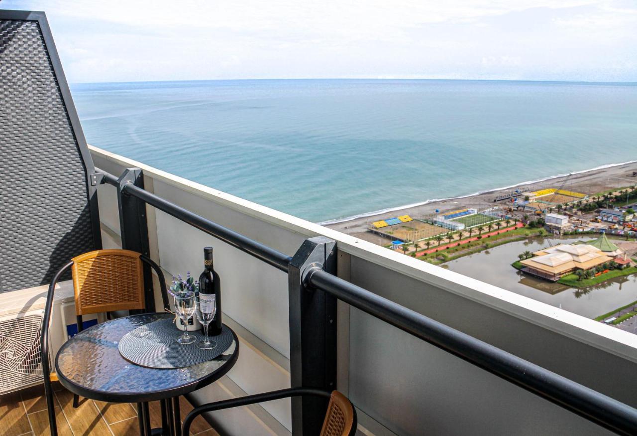 Orbi Batumi City Beach View Hotel Esterno foto