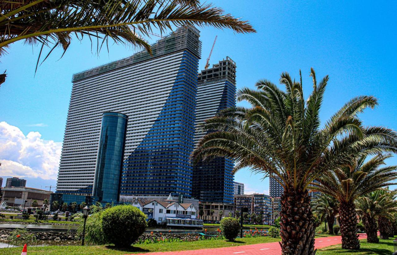 Orbi Batumi City Beach View Hotel Esterno foto