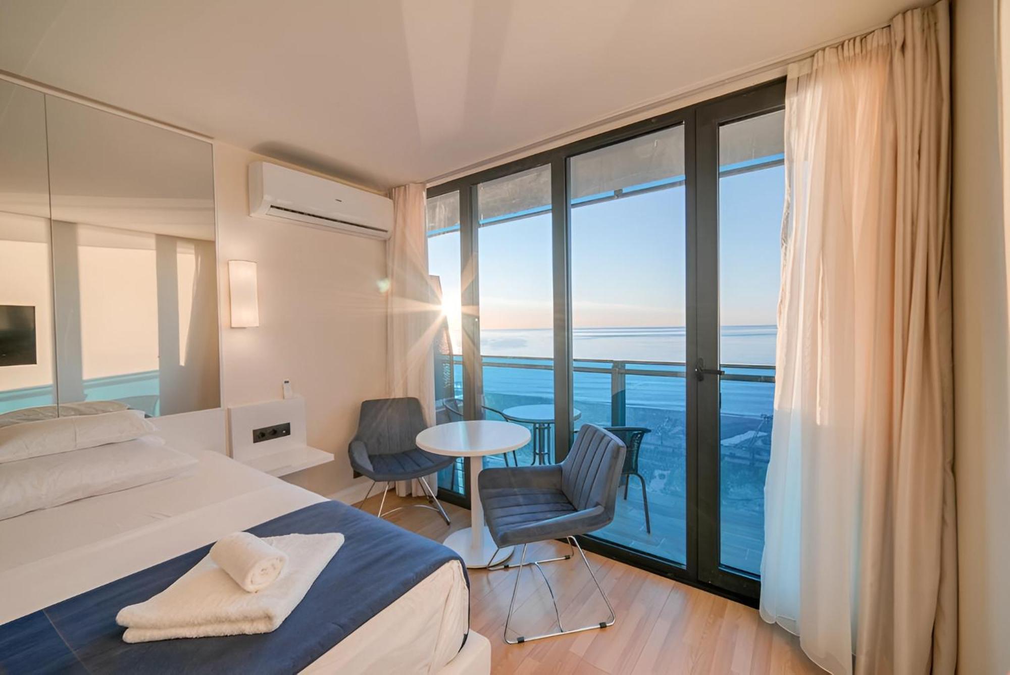 Orbi Batumi City Beach View Hotel Esterno foto